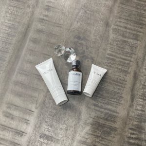 Medik8 poreless discovery kit